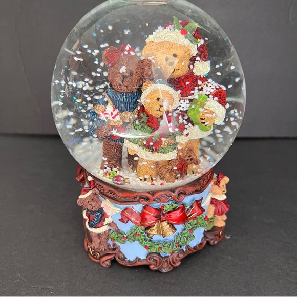 Christmas Musical Snow globe Three Bear 6” JC Penney in the Box - Picture 12 of 16